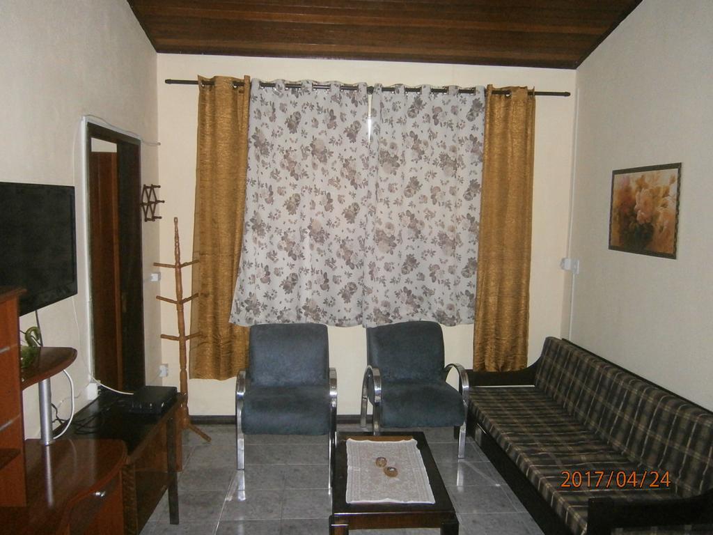 Kitnet Penedo Holiday home *